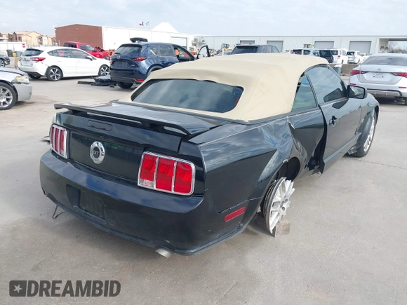 2005 Ford Mustang GT Deluxe with VIN 1ZVFT85H655215033, listed as a IAAI auction lot 41153294 with 71,436 mi miles and . Bid and sale history available at DreamBid. Image 4.