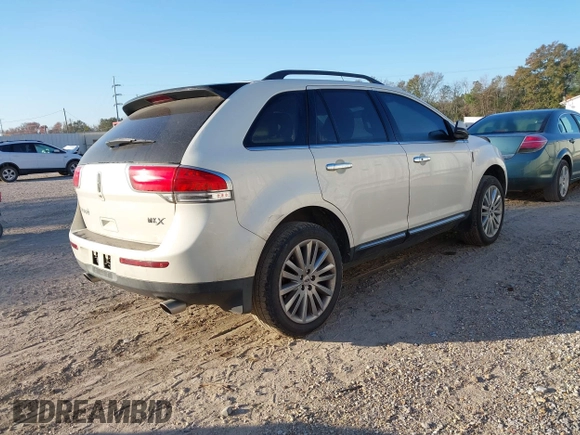 2013 Lincoln MKX with VIN 2LMDJ6JK0DBL13474, listed as a IAAI auction lot 41141919 with 133,344 mi miles. Bid and sale history available at carsss.com. Image 4.