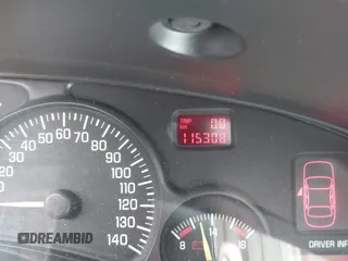 2002 Pontiac Bonneville SLE z VIN 1G2HY54K524175736, wystawiony jako IAAI lot #42730873 z przebiegiem 115 308 mil mil oraz . Historia ofert i sprzedaży dostępna na DreamBid. Obrazek 7.