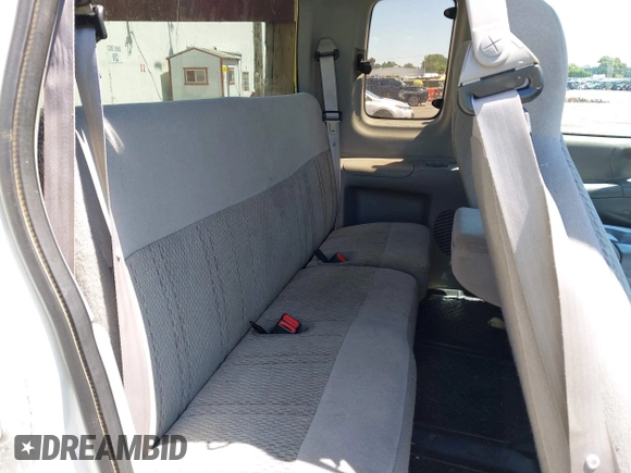 1997 Ford F-250 with VIN 2FTFX28L1VCA39065, listed as a IAAI auction lot 42391568 with 260,397 mi miles and . Bid and sale history available at DreamBid. Image 8.