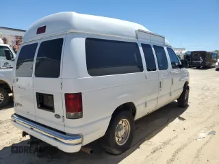 2003 Ford Econoline Cargo Recreational with VIN 1FDPE24L83HA48184, listed as a Copart auction lot 68382614 with 235,732 mi miles and Salvage Title. Bid and sale history available at DreamBid. Image 3.