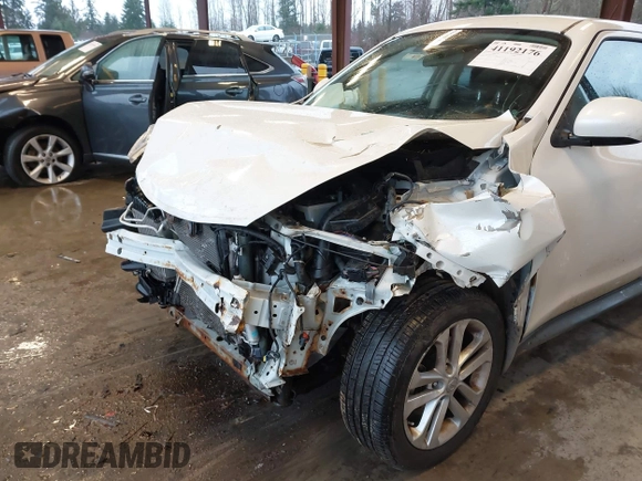 2013 Nissan Juke S with VIN JN8AF5MV1DT221881, listed as a IAAI auction lot 41192176 with 71,042 mi miles. Bid and sale history available at carsss.com. Image 6.
