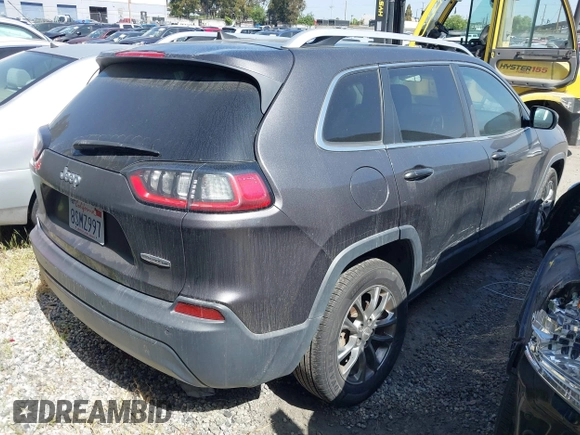 2020 Jeep Cherokee Latitude Plus z VIN 1C4PJLLB9LD605920, wystawiony jako IAAI lot #41905767 z przebiegiem 63 826 mil mil oraz . Historia ofert i sprzedaży dostępna na DreamBid. Obrazek 4.