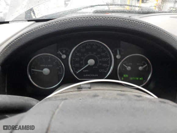 2006 Lincoln Mark LT with VIN 5LTPW18516FJ21593, listed as a Copart auction lot 46929415 with 187,114 mi miles and Salvage Title. Bid and sale history available at carsss.com. Image 9.