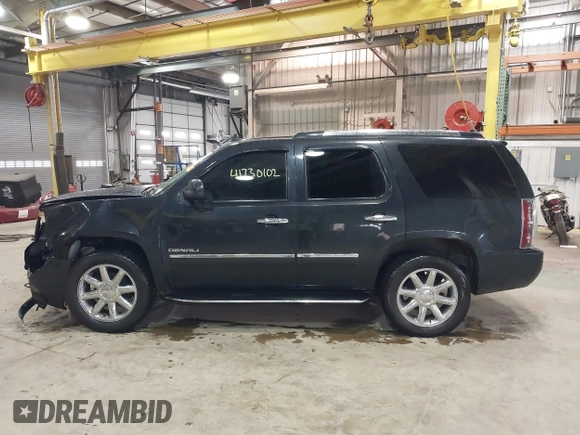 2013 GMC Yukon Denali with VIN 1GKS2EEF5DR111548, listed as a IAAI auction lot 41730102 with 174,312 mi miles. Bid and sale history available at carsss.com. Image 15.