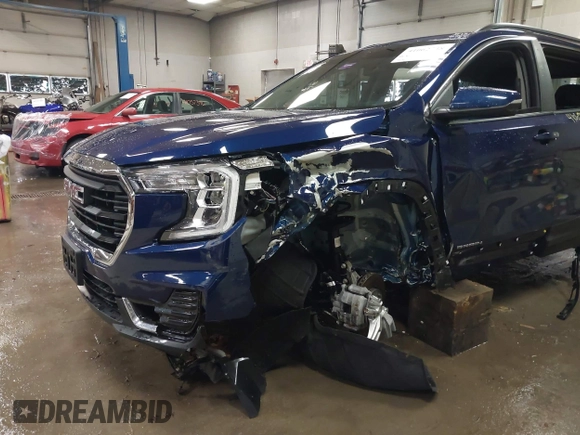 2023 GMC Terrain SLE with VIN 3GKALTEG9PL137698, listed as a IAAI auction lot 41062738 with 29,134 mi miles. Bid and sale history available at carsss.com. Image 6.