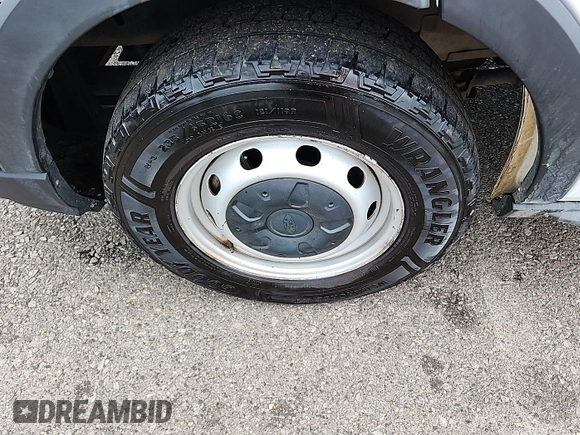 2020 Ford Transit Cargo с VIN 1FTYE1C89LKA17335, выставлен на аукционе IAAI как лот 42610416 с пробегом 276 728 миль миль и . История ставок и продаж доступна на DreamBid. Изображение 2.