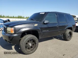 2000 Cadillac Escalade z VIN 1GYEK13R4YR103293, wystawiony jako Copart lot #58673244 z przebiegiem Nie podano mil oraz Nie do naprawy • Non repairable. Historia ofert i sprzedaży dostępna na DreamBid. Obrazek 1.