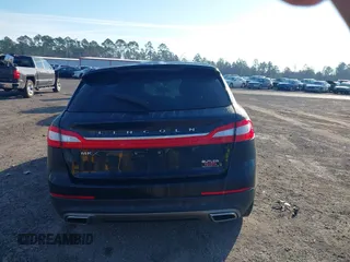 2018 Lincoln MKX Premiere with VIN 2LMPJ6JRXJBL39554, listed as a IAAI auction lot 41468651 with 72,832 mi miles. Bid and sale history available at carsss.com. Image 16.