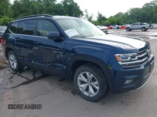 2020 Volkswagen Atlas SE with VIN 1V2LR2CA3LC504532, listed as a IAAI auction lot 42319148 with 113,745 mi miles and . Bid and sale history available at DreamBid. Image 1.