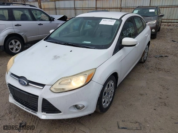 2012 Ford Focus SE with VIN 1FAHP3F21CL216439, listed as a IAAI auction lot 41672015 with 194,143 mi miles. Bid and sale history available at carsss.com. Image 6.
