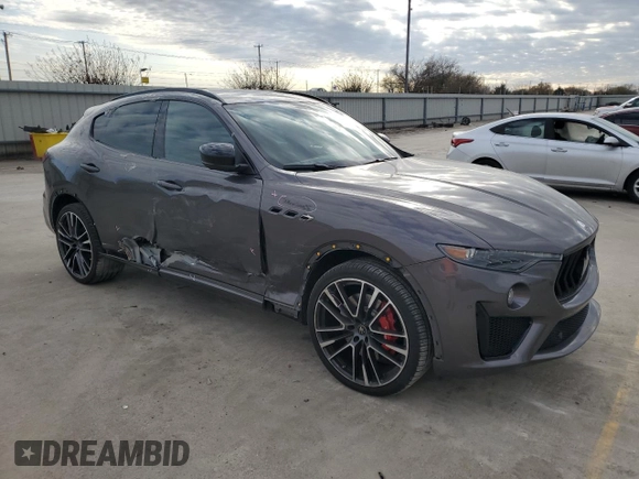 2022 Maserati Levante Modena S with VIN ZN661ZUM6NX395291, listed as a Copart auction lot 84021184 with 31,464 mi miles and Salvage Title. Bid and sale history available at carsss.com. Image 4.