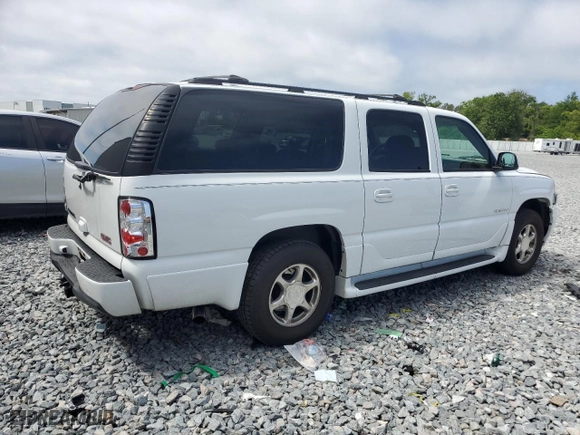 2005 GMC Yukon XL Denali with VIN 1GKFK66U55J152864, listed as a Copart auction lot 50890665 with 374,345 mi miles and Salvage Title. Bid and sale history available at carsss.com. Image 3.
