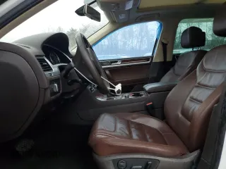 2013 Volkswagen Touareg Lux with VIN WVGEF9BP5DD000427, listed as a Copart auction lot 82340364 with Not Provided miles and Salvage Title. Bid and sale history available at DreamBid. Image 7.