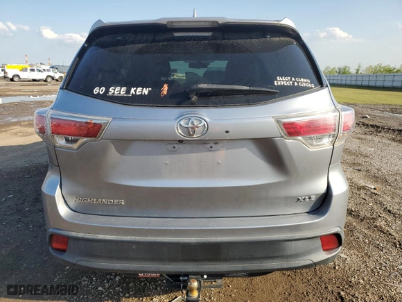 2014 Toyota Highlander XLE with VIN 5TDKKRFH8ES034339, listed as a Copart auction lot 49213015 with 115,317 mi miles and Salvage Title. Bid and sale history available at carsss.com. Image 6.