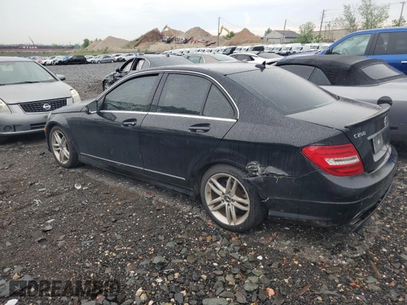 2012 Mercedes-Benz C 250 Sport z VIN WDDGF4HB0CR209206, wystawiony jako Copart lot #56493865 z przebiegiem 98 888 mil mil oraz Szkoda całkowita • Salvage title. Historia ofert i sprzedaży dostępna na DreamBid. Obrazek 2.