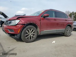 2020 Volkswagen Tiguan SE with VIN 3VV3B7AX3LM019091, listed as a Copart auction lot 43575705 with 135,578 mi miles and Salvage Title. Bid and sale history available at carsss.com. Image 1.