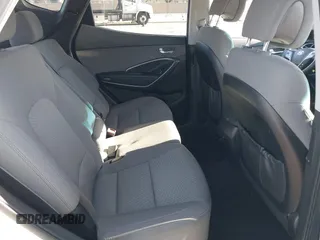 2017 Hyundai Santa Fe 2.4L z VIN 5XYZT3LB2HG383765, wystawiony jako IAAI lot #38642722 z przebiegiem 76 420 mil mil oraz . Historia ofert i sprzedaży dostępna na DreamBid. Obrazek 8.
