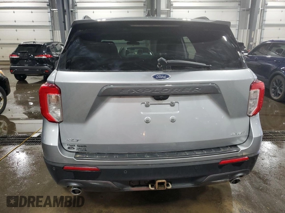 2022 Ford Explorer XLT z VIN 1FMSK8DH3NGB15185, wystawiony jako Copart lot #57857555 z przebiegiem 75 541 mil mil oraz Szkoda całkowita • Salvage title. Historia ofert i sprzedaży dostępna na DreamBid. Obrazek 6.