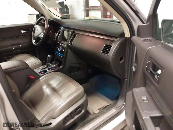 2016 Ford Flex Limited w/EcoBoost with VIN 2FMHK6DT7GBA08072, listed as a IAAI auction lot 41393834 with 101,550 mi miles. Bid and sale history available at carsss.com. Image 5.