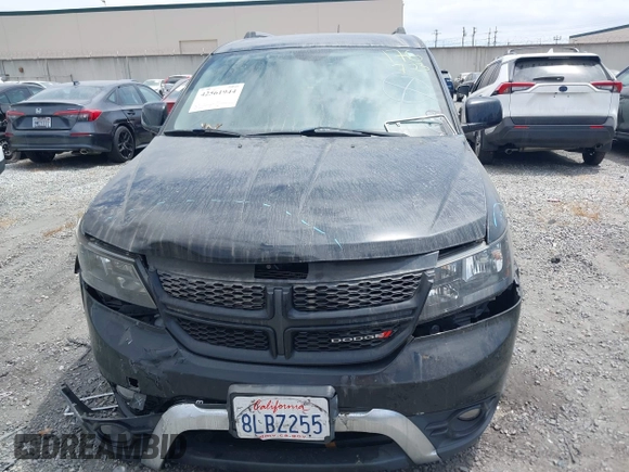 2017 Dodge Journey Crossroad Plus z VIN 3C4PDCGG9HT576434, wystawiony jako IAAI lot #42561944 z przebiegiem 118 666 mil mil oraz . Historia ofert i sprzedaży dostępna na DreamBid. Obrazek 12.