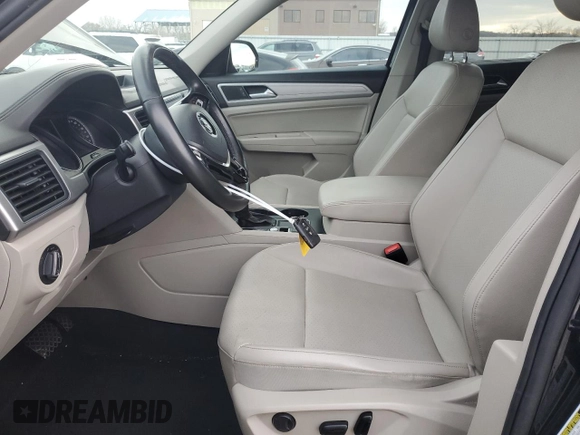 2018 Volkswagen Atlas SE with VIN 1V2CP2CA5JC598268, listed as a Copart auction lot 82860014 with 102,341 mi miles and Salvage title. Bid and sale history available at DreamBid. Image 7.