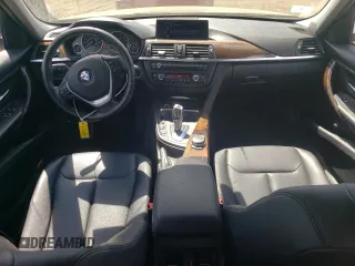 2015 BMW 3 Series 328i xDrive с VIN WBA3B5G53FNS17007, выставлен на аукционе Copart как лот 61973085 с пробегом 118 195 миль миль и Списание • Salvage title. История ставок и продаж доступна на DreamBid. Изображение 8.