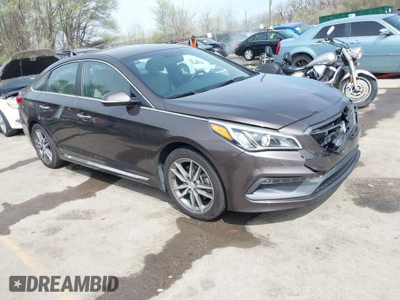 2015 Hyundai Sonata Sport with VIN 5NPE34AB7FH127912, listed as a IAAI auction lot 41918678 with 38,104 mi miles and . Bid and sale history available at carsss.com. Image 1.