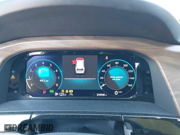 2024 Volkswagen Atlas SE with VIN 1V2JR2CA5RC532574, listed as a IAAI auction lot 41640988 with 24,048 mi miles and . Bid and sale history available at DreamBid. Image 7.