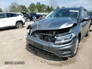 2019 Volkswagen Tiguan S z VIN 3VV1B7AX5KM163781, wystawiony jako Copart lot #53992325 z przebiegiem 81 585 mil mil oraz Szkoda całkowita • Salvage title. Historia ofert i sprzedaży dostępna na DreamBid. Obrazek 14.
