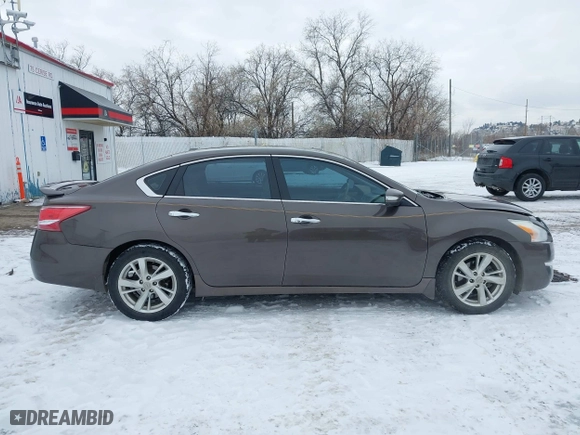 2013 Nissan Altima 2.5 SL with VIN 1N4AL3AP8DN541191, listed as a IAAI auction lot 41200461 with 125,409 mi miles. Bid and sale history available at carsss.com. Image 13.