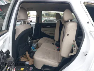 2019 Kia Sorento L with VIN 5XYPG4A3XKG590330, listed as a IAAI auction lot 42060716 with Not Provided miles. Bid and sale history available at carsss.com. Image 8.