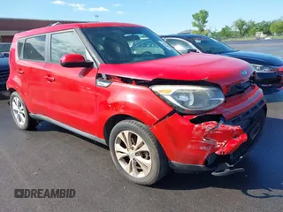 2015 Kia Soul + with VIN KNDJP3A55F7754300, listed as a IAAI auction lot 42082055 with 118,406 mi miles. Bid and sale history available at carsss.com. Image 1.