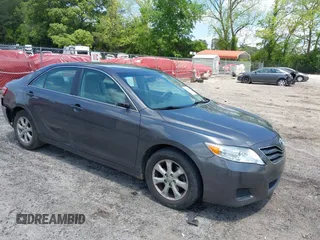 2011 Toyota Camry LE z VIN 4T4BF3EK3BR200855, wystawiony jako IAAI lot #42134686 z przebiegiem 248 776 mil mil oraz . Historia ofert i sprzedaży dostępna na DreamBid. Obrazek 1.