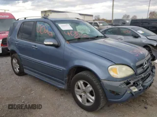 2005 Mercedes-Benz M 350 with VIN 4JGAB57E55A551762, listed as a IAAI auction lot 40800022 with 174,828 mi miles and . Bid and sale history available at DreamBid. Image 1.