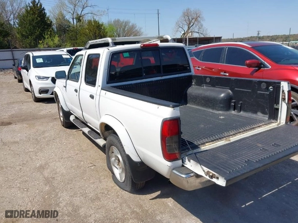 2000 Nissan Frontier 2WD XE with VIN 1N6ED27T0YC387758, listed as a IAAI auction lot 41981132 with 247,214 mi miles. Bid and sale history available at carsss.com. Image 3.