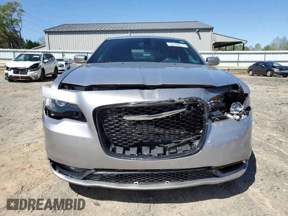 2016 Chrysler 300 with VIN 2C3CCAGG6GH136110, listed as a Copart auction lot 52434815 with 150,658 mi miles and Salvage Title. Bid and sale history available at carsss.com. Image 5.