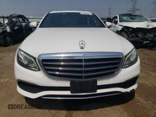 2017 Mercedes-Benz E 300 Luxury z VIN WDDZF4KB7HA136889, wystawiony jako Copart lot #59895895 z przebiegiem 151 240 mil mil oraz Czysty tytuł • Clean title. Historia ofert i sprzedaży dostępna na DreamBid. Obrazek 5.