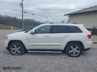 2012 Jeep Grand Cherokee Overland with VIN 1C4RJFCGXCC263065, listed as a IAAI auction lot 41942110 with 189,681 mi miles. Bid and sale history available at carsss.com. Image 15.