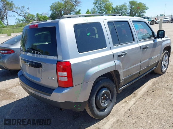 2016 Jeep Patriot Latitude with VIN 1C4NJPFA1GD612920, listed as a IAAI auction lot 42274901 with 187,559 mi miles and . Bid and sale history available at DreamBid. Image 4.