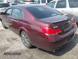 2006 Toyota Avalon XL with VIN 4T1BK36B26U067953, listed as a IAAI auction lot 41808908 with 266,175 mi miles. Bid and sale history available at carsss.com. Image 3.