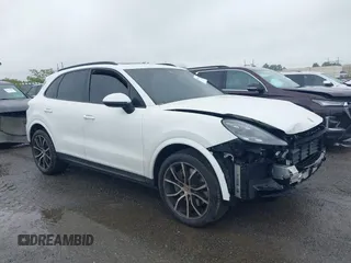 2019 Porsche Cayenne S z VIN WP1AB2AY2KDA64548, wystawiony jako IAAI lot #42316649 z przebiegiem 28 110 mil mil oraz . Historia ofert i sprzedaży dostępna na DreamBid. Obrazek 1.