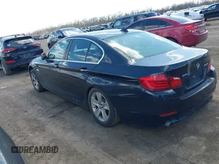 2013 BMW 5 Series 528i xDrive with VIN WBAXH5C50DD109033, listed as a IAAI auction lot 41747375 with 146,029 mi miles. Bid and sale history available at carsss.com. Image 3.