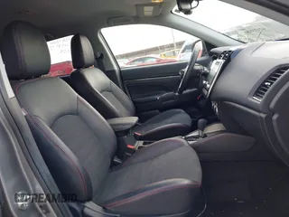 2024 Mitsubishi Outlander S z VIN JA4ARUAU3RU015370, wystawiony jako IAAI lot #42419186 z przebiegiem 26 526 mil mil oraz . Historia ofert i sprzedaży dostępna na DreamBid. Obrazek 5.