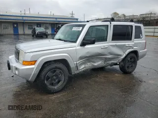 2010 Jeep Commander Sport with VIN 1J4RG4GKXAC137037, listed as a Copart auction lot 43152605 with 143,700 mi miles and Salvage Title. Bid and sale history available at carsss.com. Image 1.