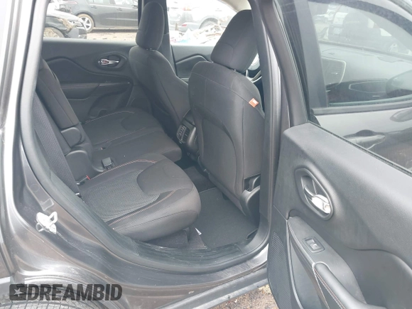 2017 Jeep Cherokee Latitude с VIN 1C4PJMCS1HW521429, выставлен на аукционе IAAI как лот 41286914 с пробегом 153 855 миль миль и . История ставок и продаж доступна на DreamBid. Изображение 8.