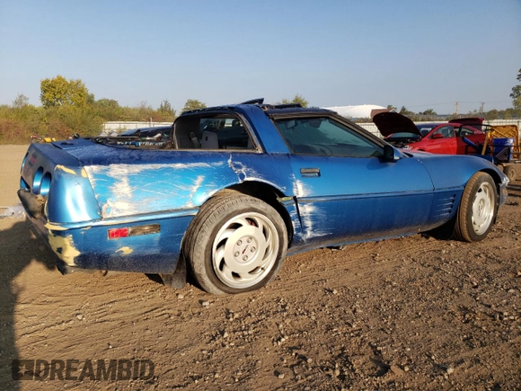 1992 Chevrolet Corvette with VIN 1G1YY23P5N5103935, listed as a Copart auction lot 71301524 with 108,774 mi miles and Salvage Title. Bid and sale history available at carsss.com. Image 3.