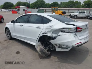 2020 Ford Fusion SEL с VIN 3FA6P0CD7LR131781, выставлен на аукционе IAAI как лот 41855346 с пробегом 95 621 миль миль и . История ставок и продаж доступна на DreamBid. Изображение 3.