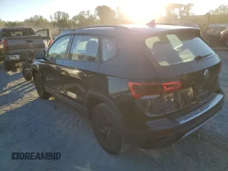 2022 Volkswagen Taos S z VIN 3VVDX7B20NM048222, wystawiony jako Copart lot #76062404 z przebiegiem 16 592 mil mil oraz Szkody całkowita. Historia ofert i sprzedaży dostępna na DreamBid. Obrazek 2.