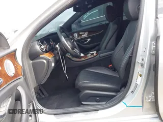 2019 Mercedes-Benz E 450 with VIN WDDZH6JBXKA637855, listed as a IAAI auction lot 41881279 with Not Provided miles and . Bid and sale history available at DreamBid. Image 6.